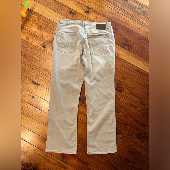 Tyler BKE Jeans - Picture 2 of 4